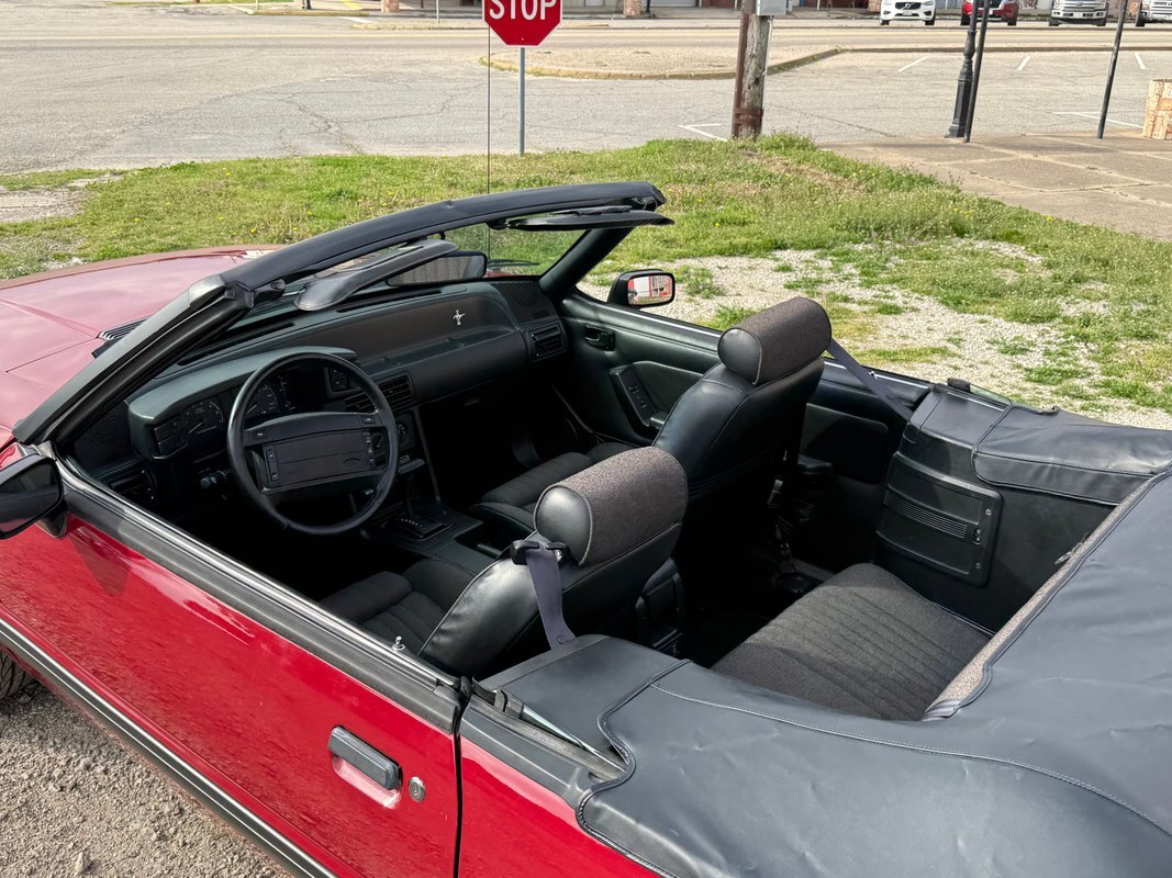 Ford-Mustang-1991-28