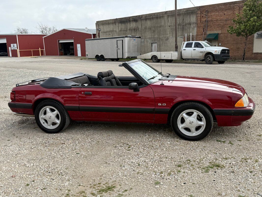 Ford-Mustang-1991-29