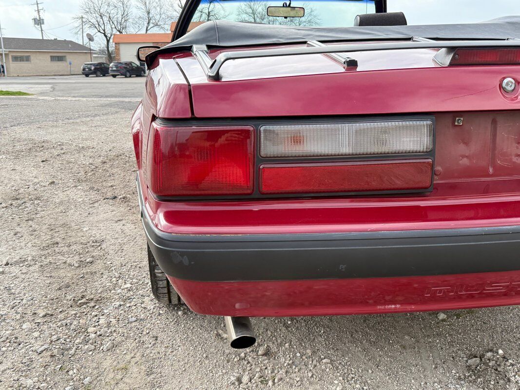 Ford-Mustang-1991-30