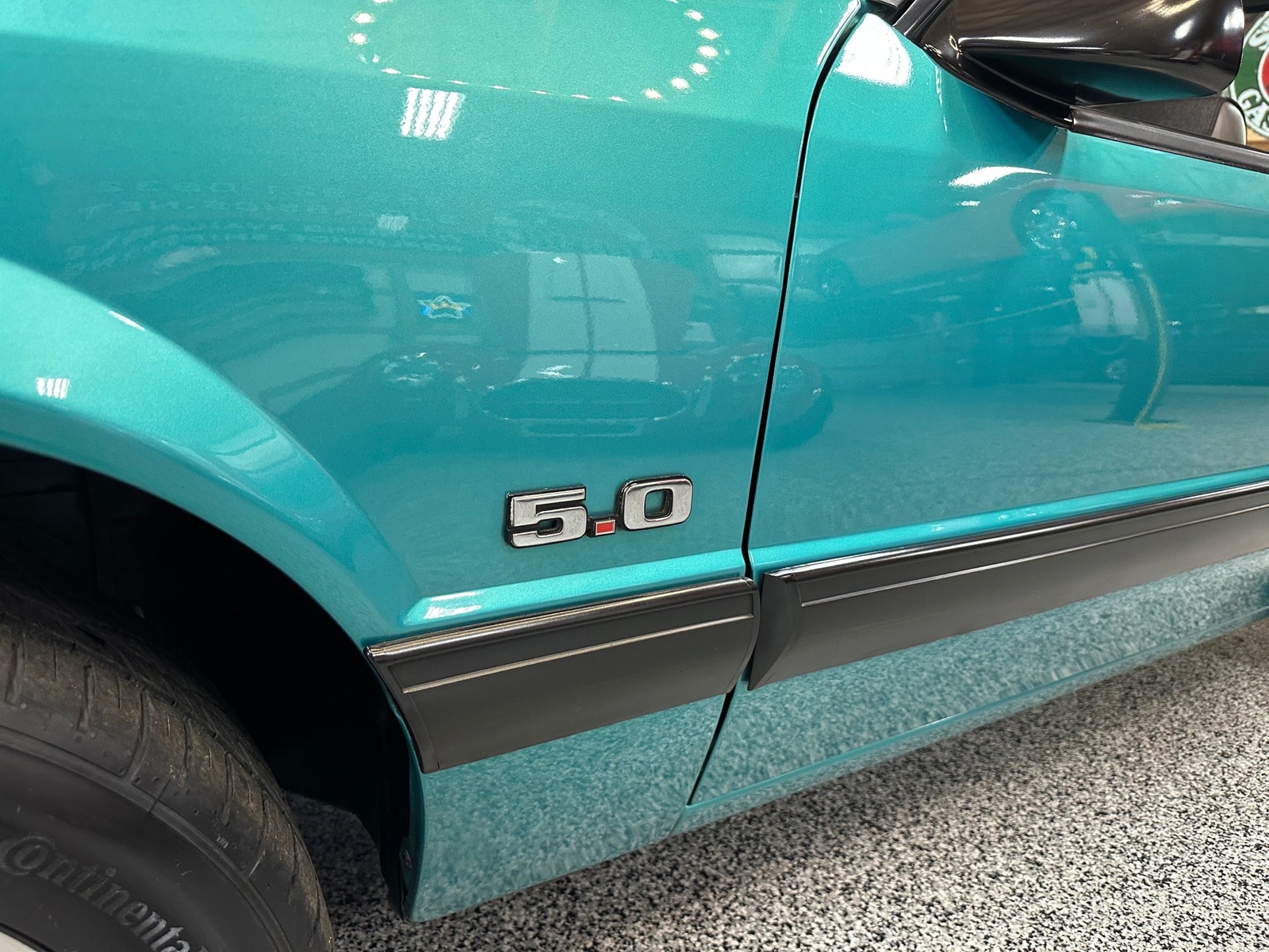 Ford-Mustang-1991-Hatchback-3