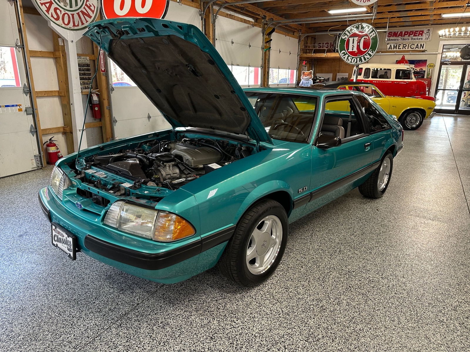 Ford-Mustang-1991-Hatchback-37