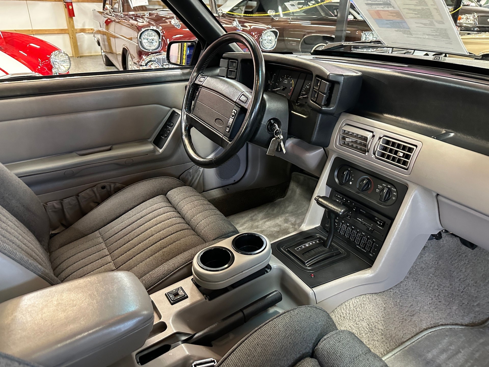 Ford-Mustang-1991-Hatchback-9