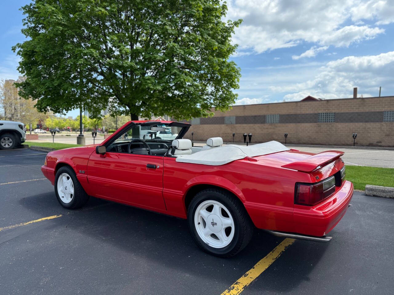 Ford-Mustang-1992-Convertible-34