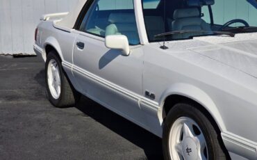Ford-Mustang-1993-Convertible-22