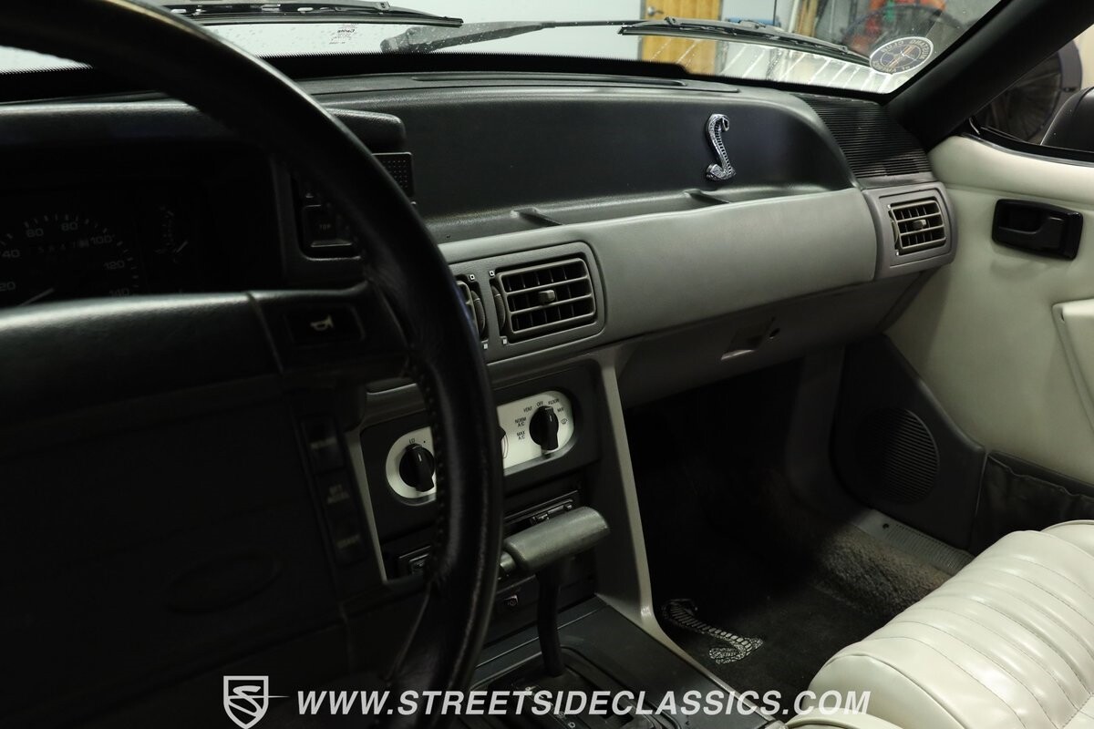 Ford-Mustang-1993-Convertible-38