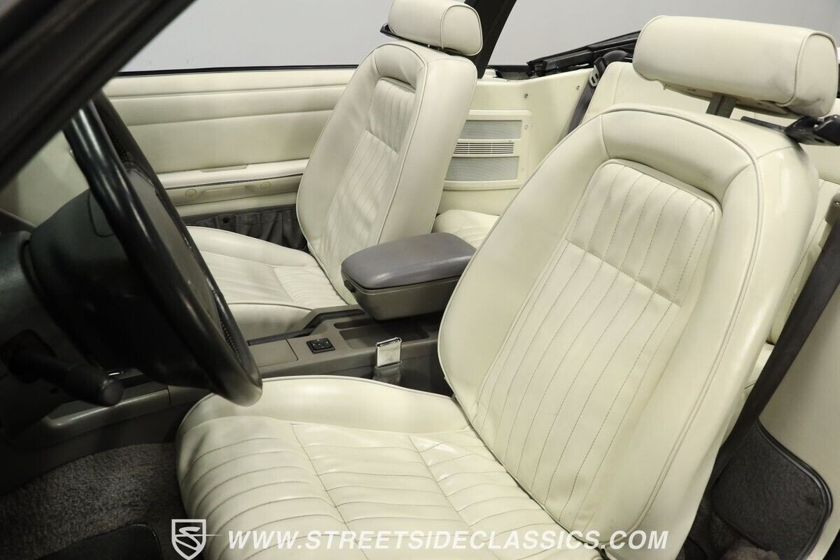 Ford-Mustang-1993-Convertible-39