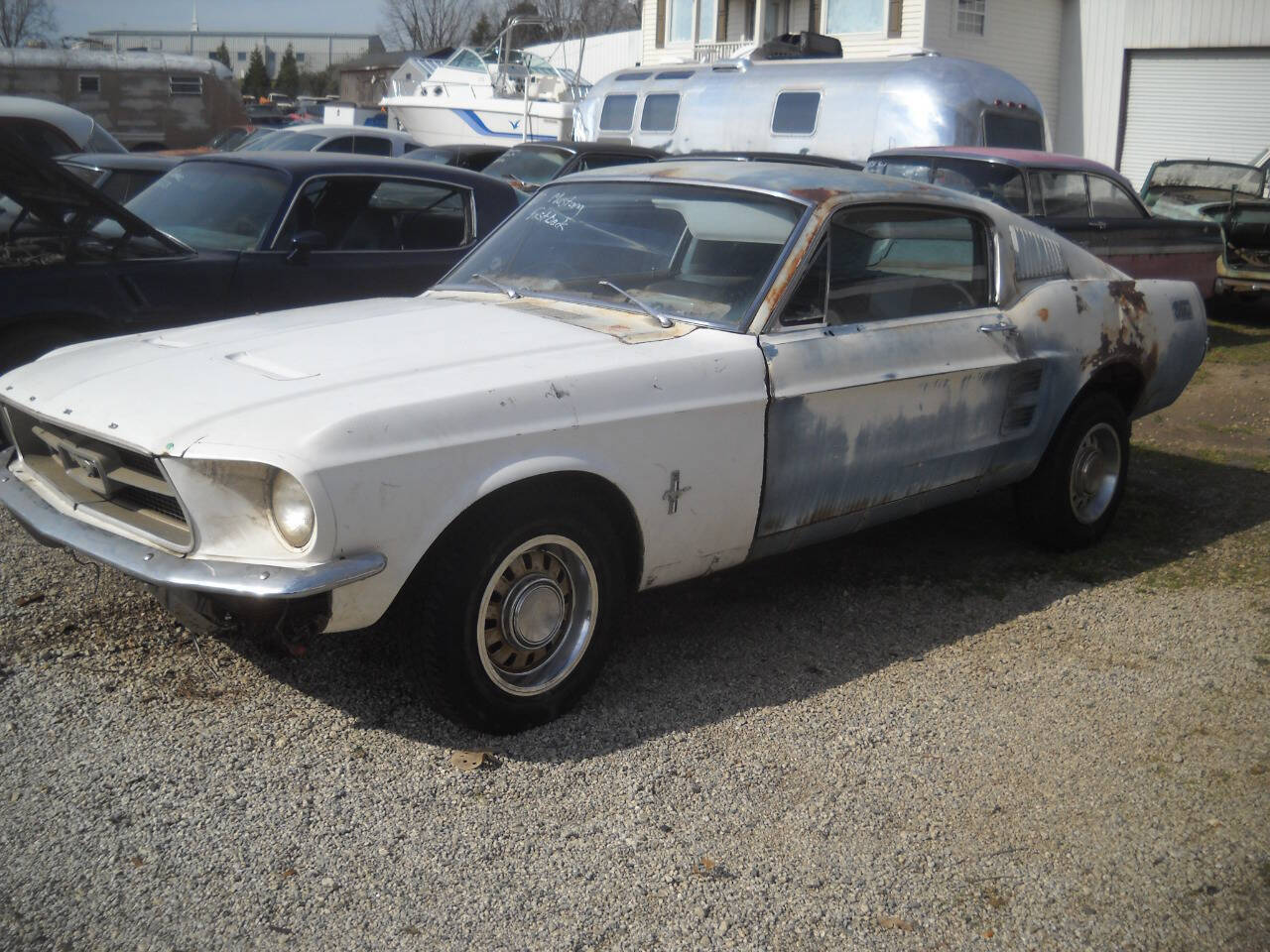 Ford-Mustang-Custom-Fastback-1967-Coupe-1