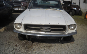 Ford-Mustang-Custom-Fastback-1967-Coupe-2