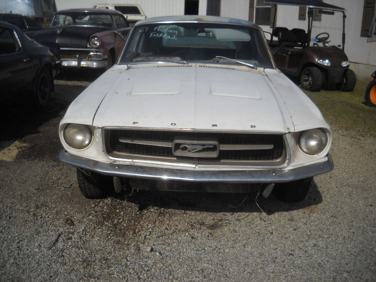 Ford-Mustang-Custom-Fastback-1967-Coupe-2