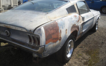 Ford-Mustang-Custom-Fastback-1967-Coupe-3
