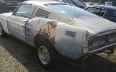 Ford-Mustang-Custom-Fastback-1967-Coupe-4