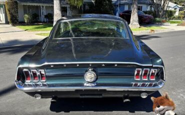 Ford-Mustang-Fastback-Bullitt-1968-Coupe-2