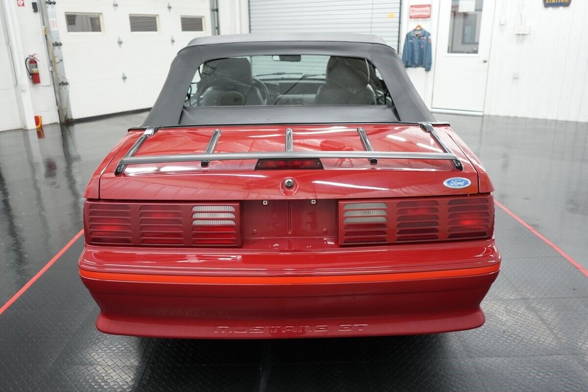Ford-Mustang-GT-Convertible-1987-Convertible-10