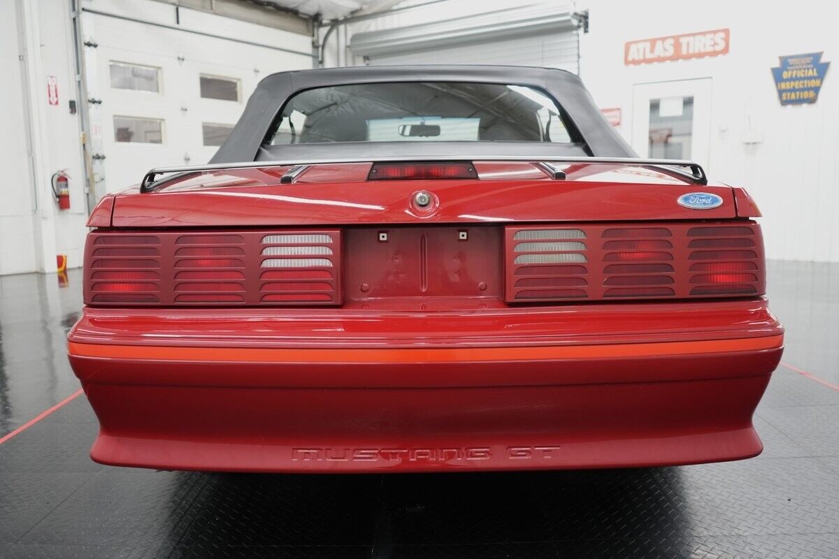 Ford-Mustang-GT-Convertible-1987-Convertible-12