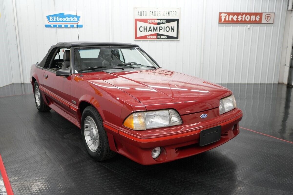 Ford-Mustang-GT-Convertible-1987-Convertible-21