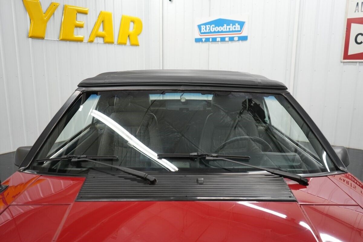 Ford-Mustang-GT-Convertible-1987-Convertible-26