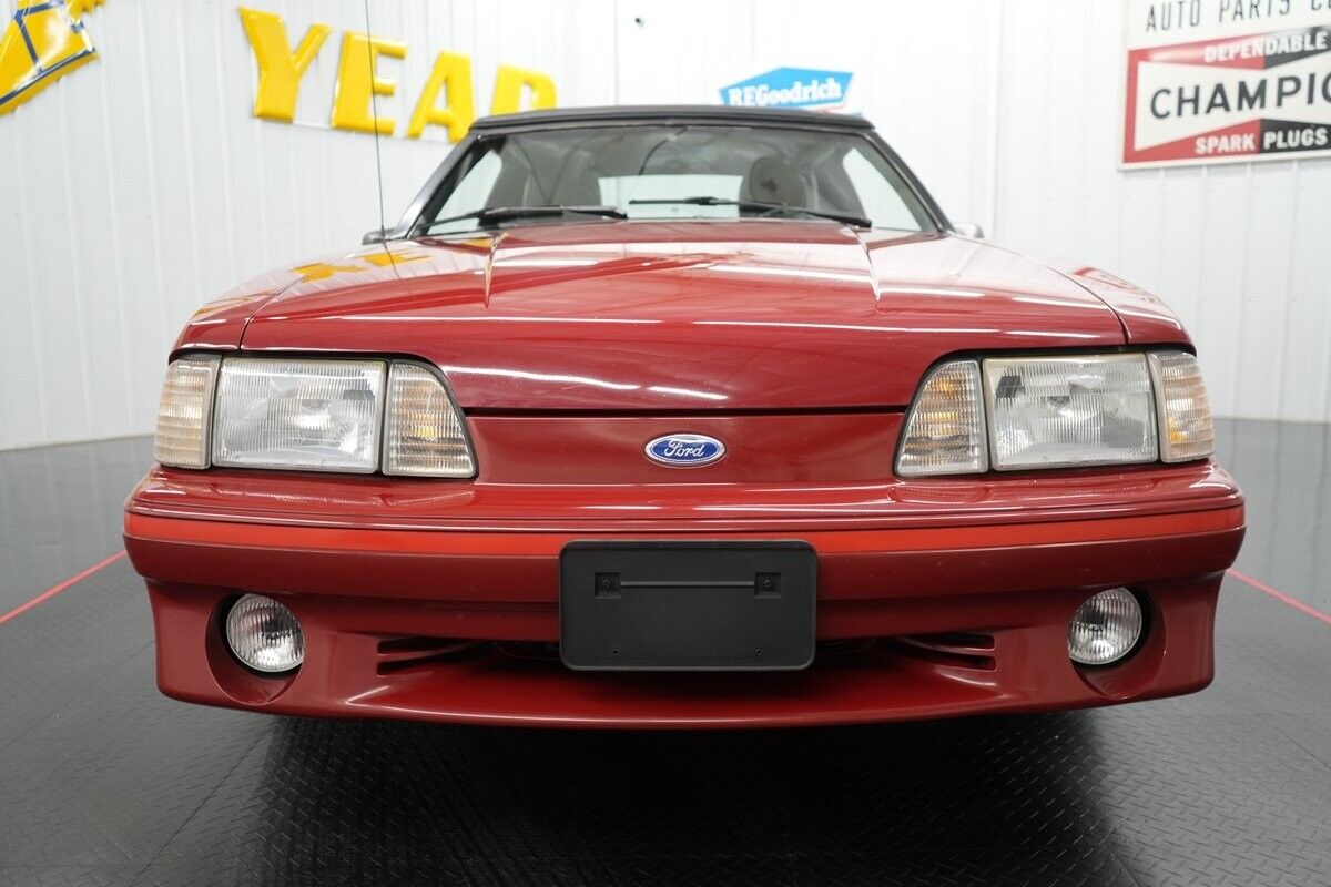 Ford-Mustang-GT-Convertible-1987-Convertible-28