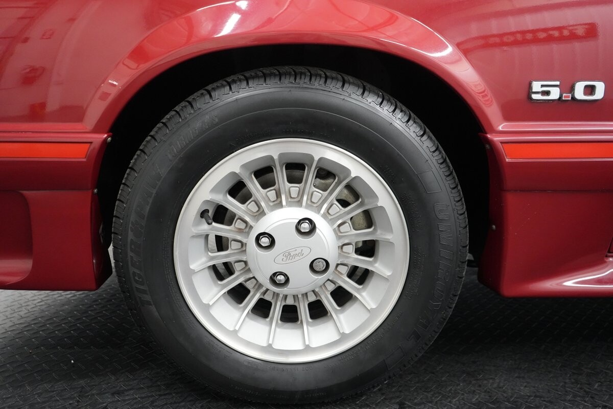 Ford-Mustang-GT-Convertible-1987-Convertible-32