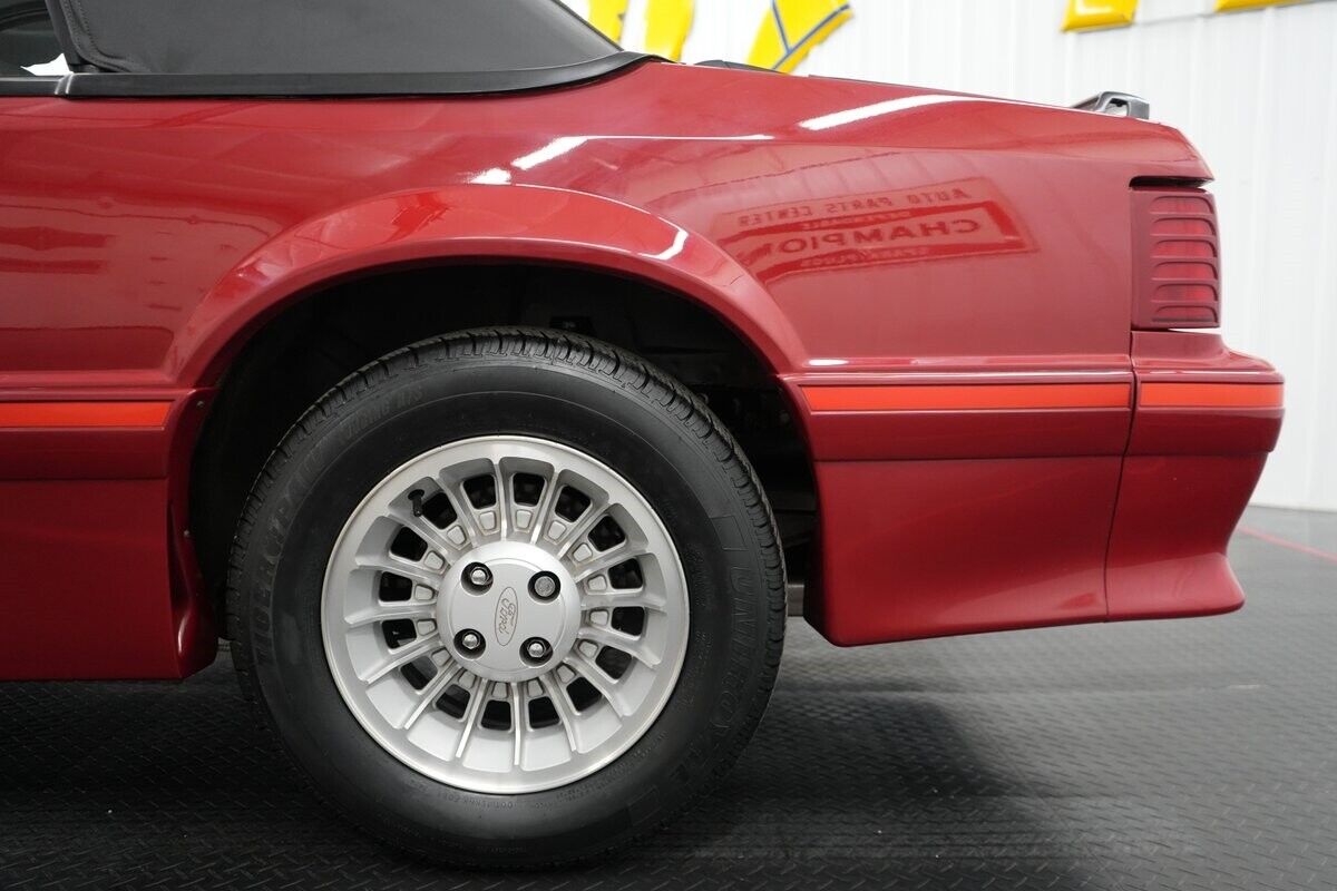 Ford-Mustang-GT-Convertible-1987-Convertible-33