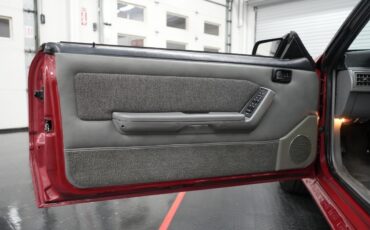 Ford-Mustang-GT-Convertible-1987-Convertible-34
