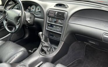 Ford-Mustang-cobra-1995-14