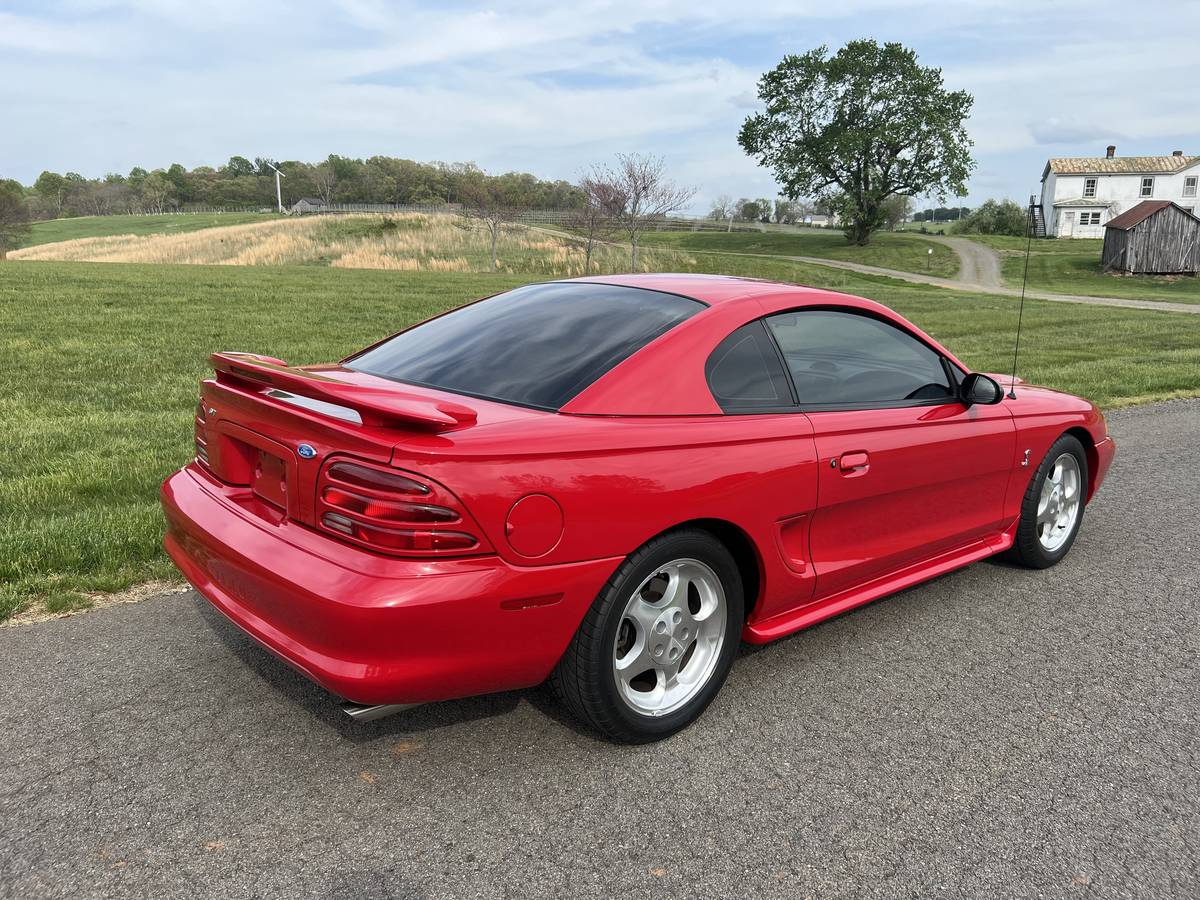 Ford-Mustang-cobra-1995-4