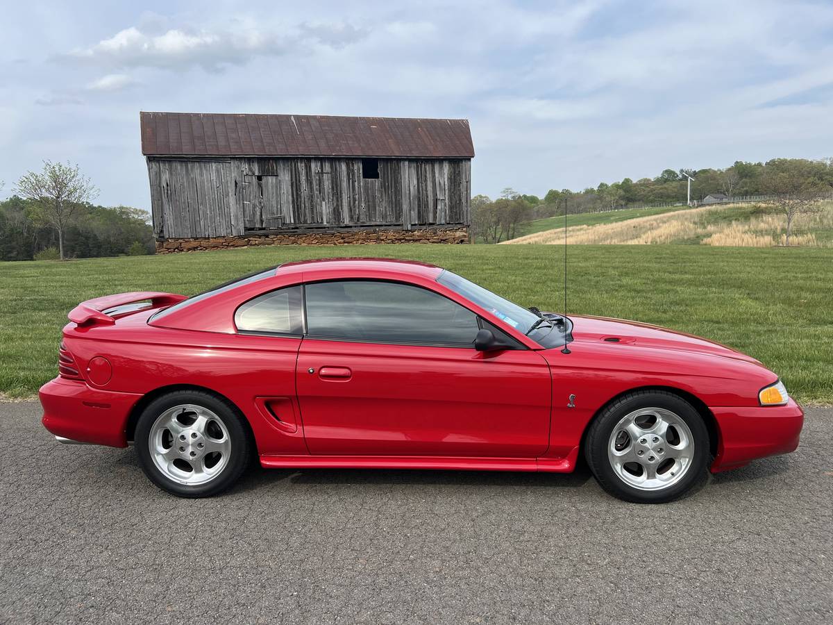 Ford-Mustang-cobra-1995-5