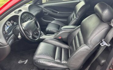 Ford-Mustang-cobra-1995-9