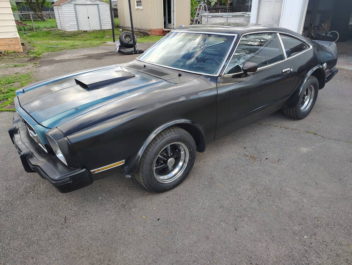 Ford-Mustang-cobra-2-1976-black-1