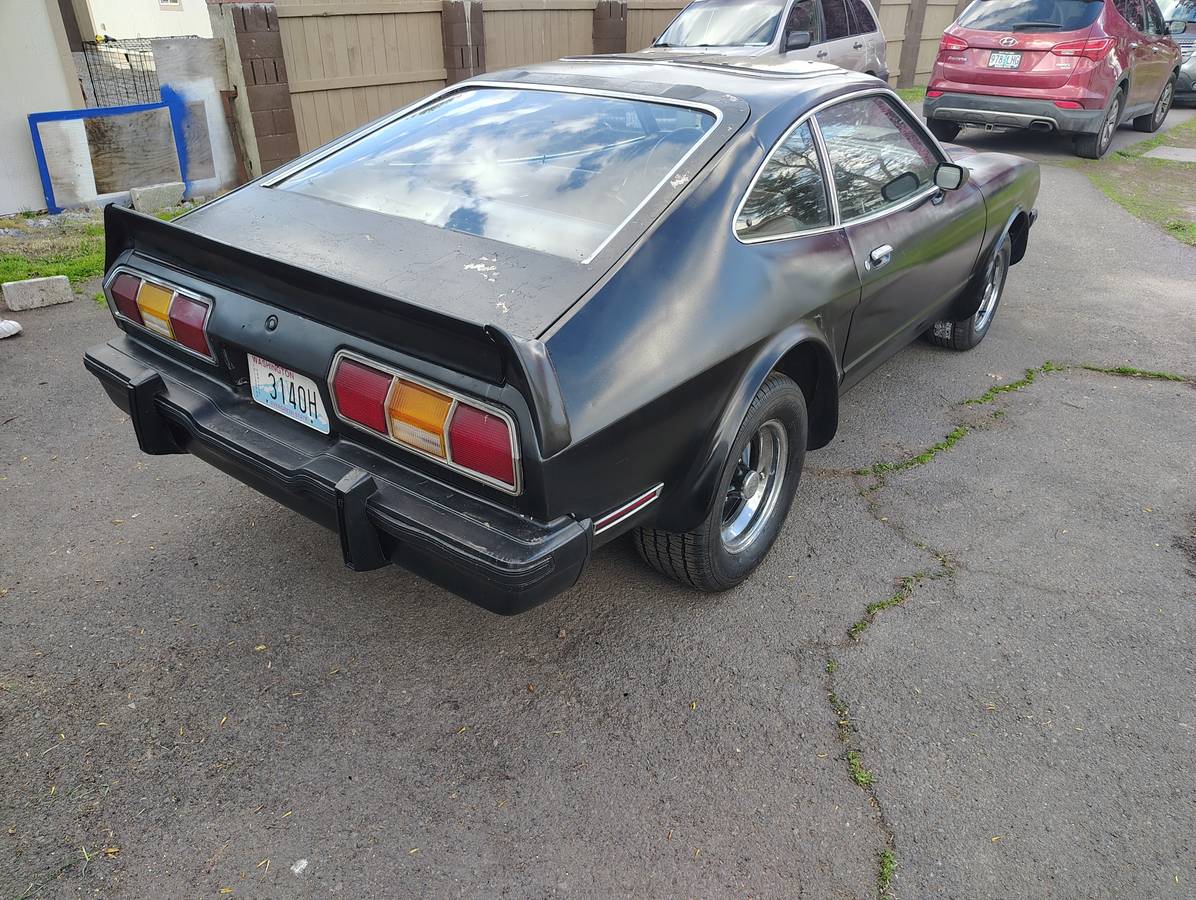 Ford-Mustang-cobra-2-1976-black-5