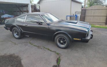 Ford-Mustang-cobra-2-1976-black-7