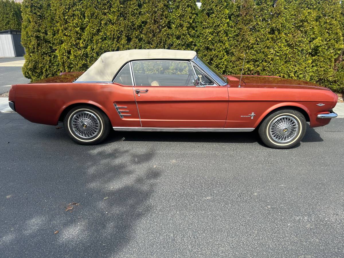Ford-Mustang-convertible-1966-brown-15
