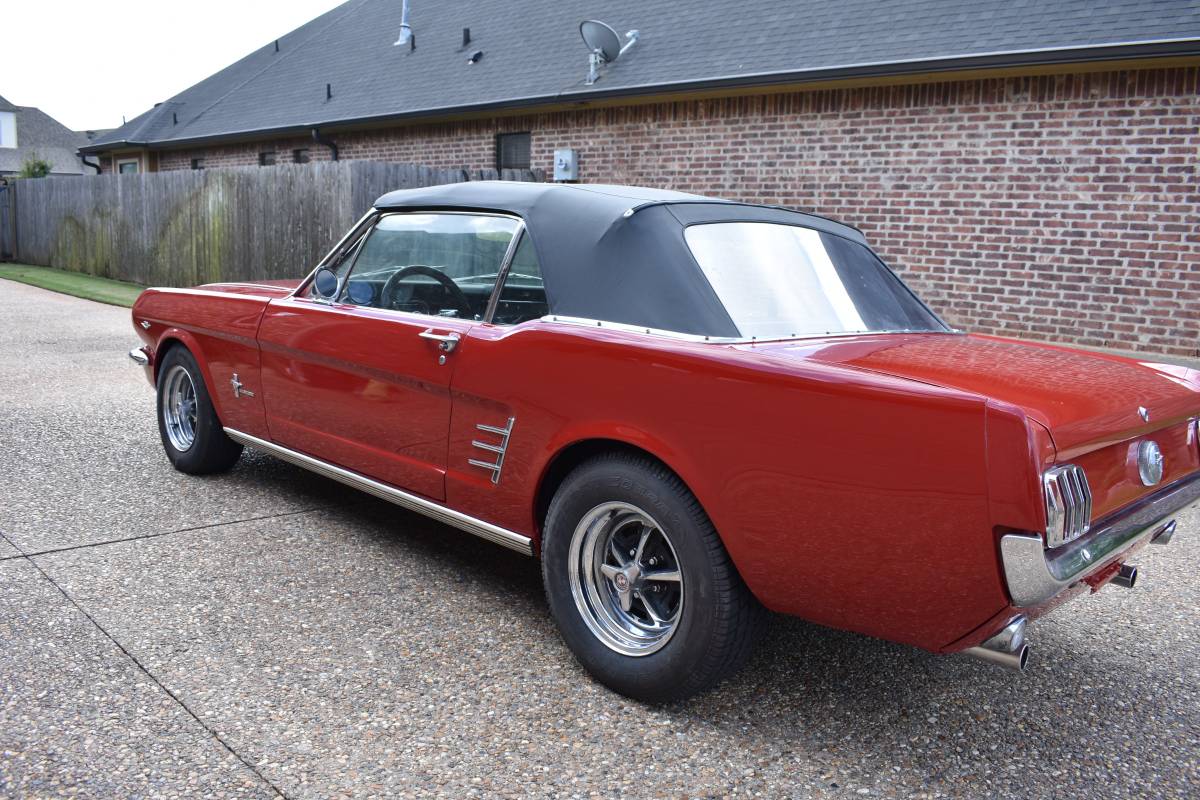 Ford-Mustang-convertible-1966-red-1