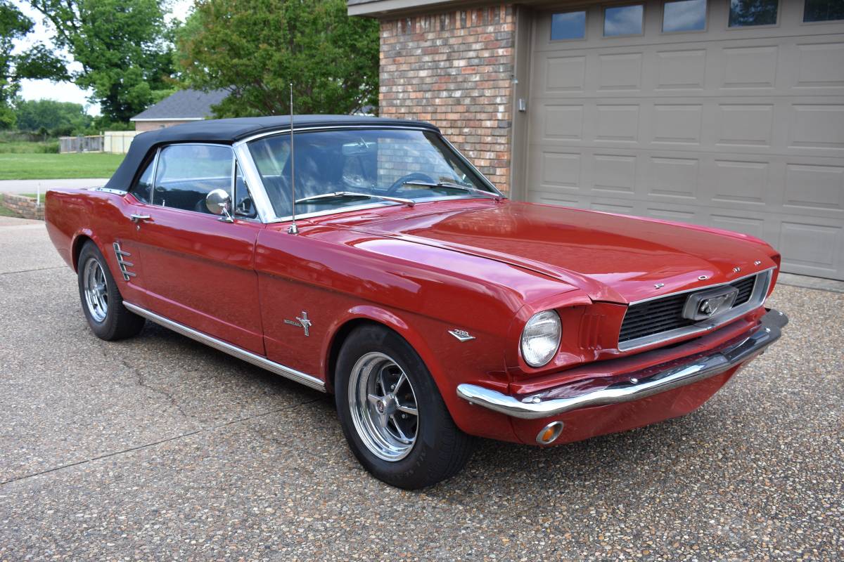 Ford-Mustang-convertible-1966-red-4