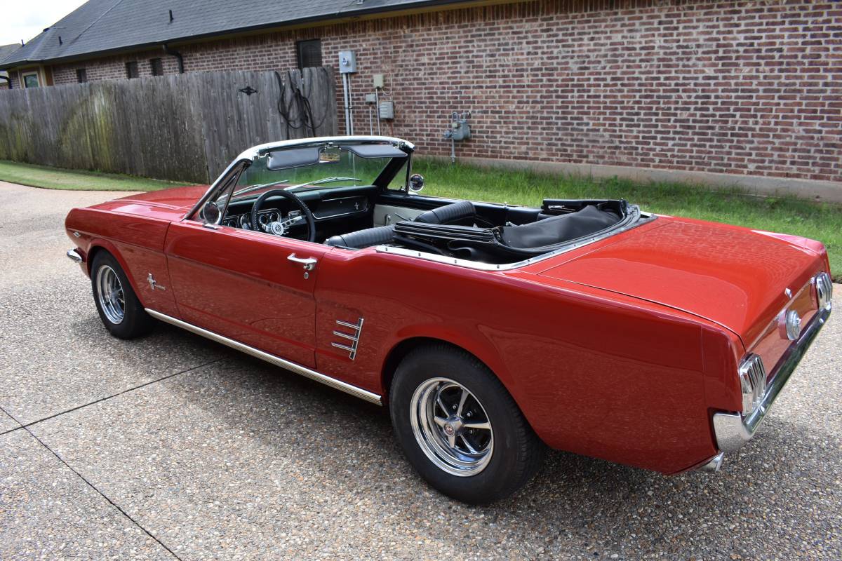Ford-Mustang-convertible-1966-red-6