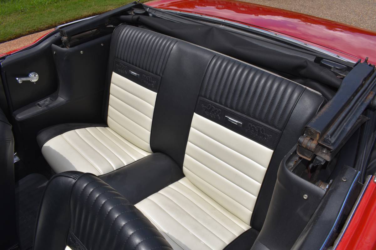 Ford-Mustang-convertible-1966-red-8