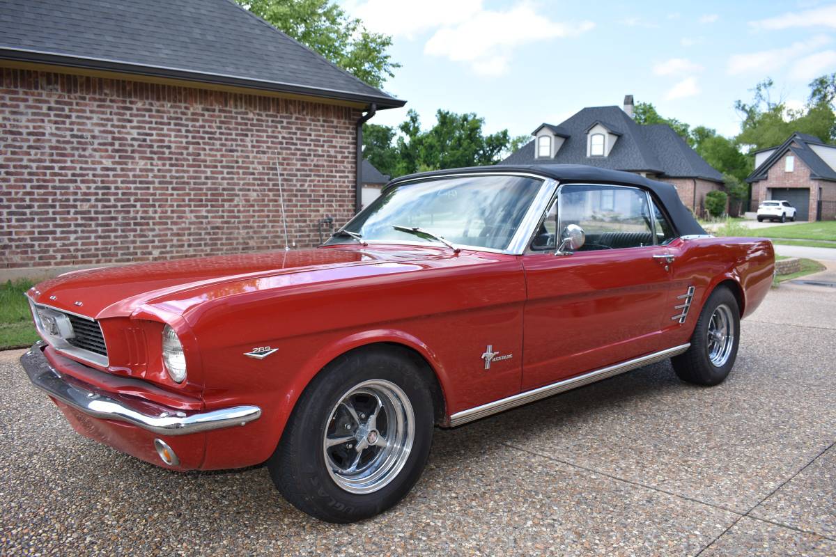 Ford-Mustang-convertible-1966-red