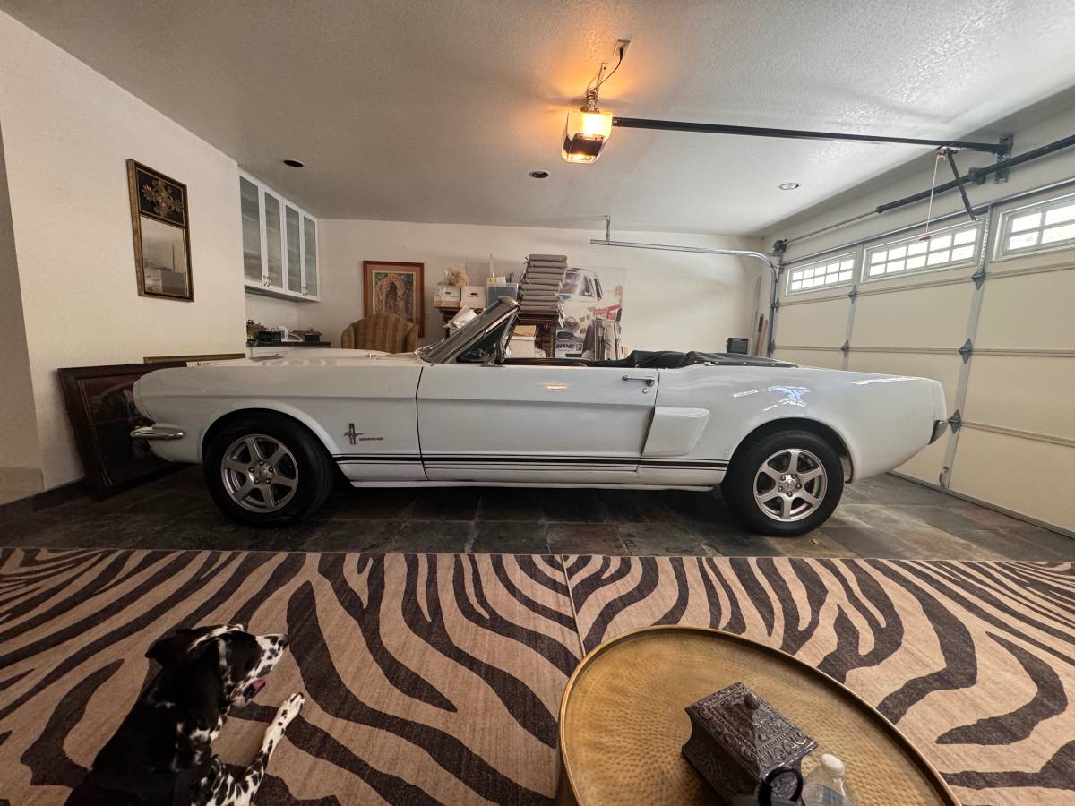 Ford-Mustang-convertible-1966-white-12