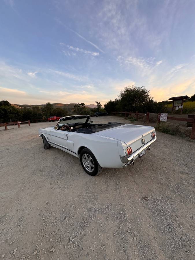 Ford-Mustang-convertible-1966-white-2