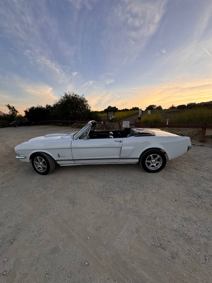 Ford-Mustang-convertible-1966-white-3