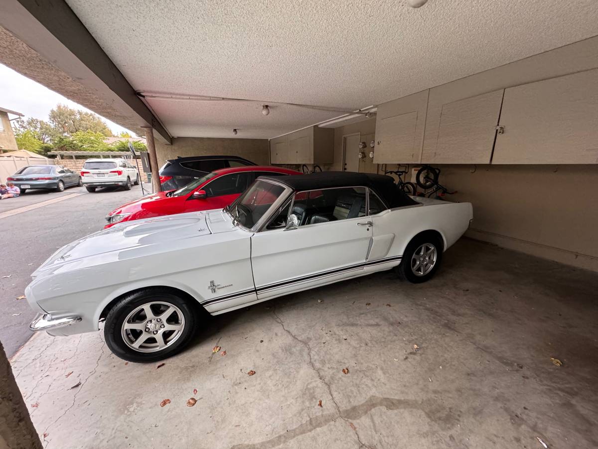 Ford-Mustang-convertible-1966-white-4