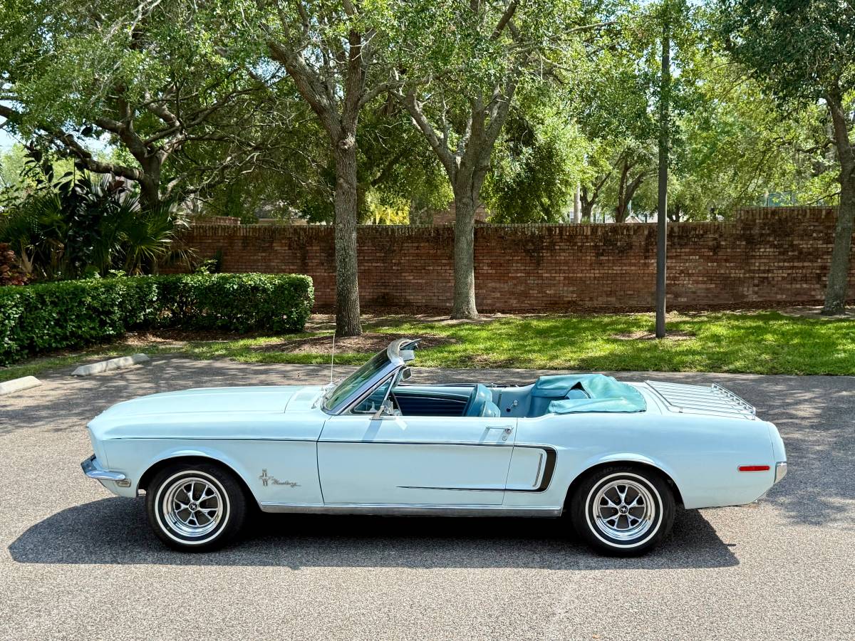 Ford-Mustang-convertible-1968-2