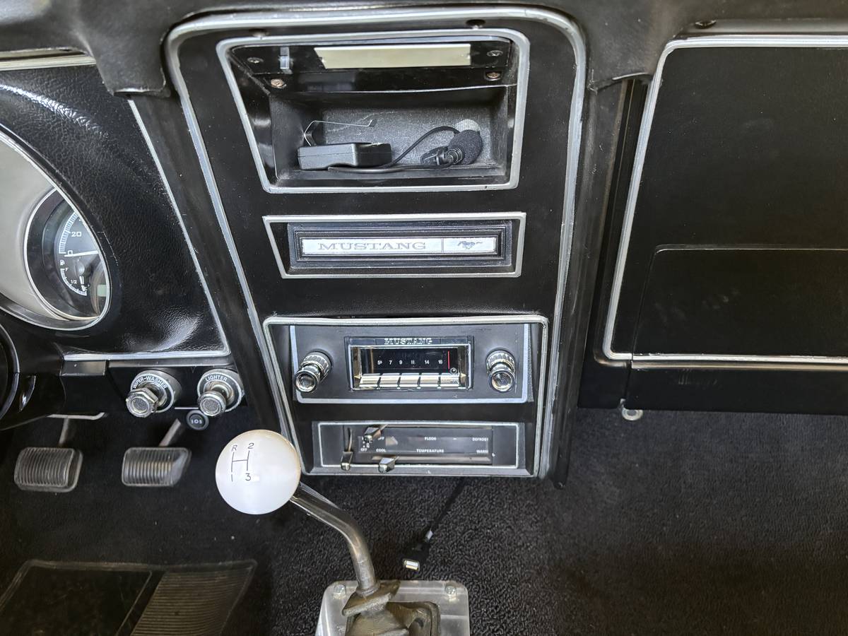 Ford-Mustang-convertible-1972-white-12
