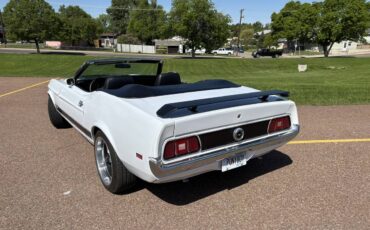 Ford-Mustang-convertible-1972-white-2