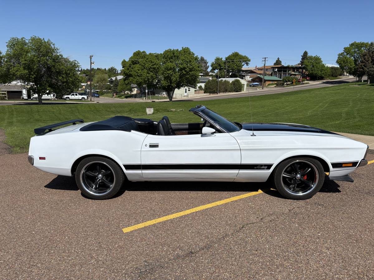 Ford-Mustang-convertible-1972-white-3