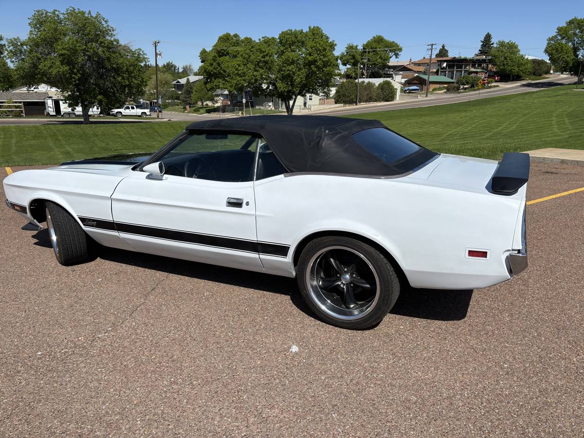 Ford-Mustang-convertible-1972-white-5