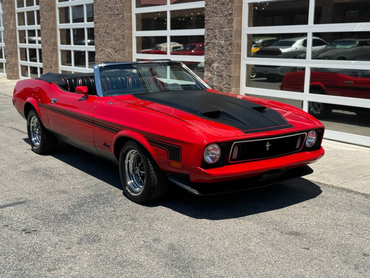 Ford-Mustang-convertible-1973-red-1