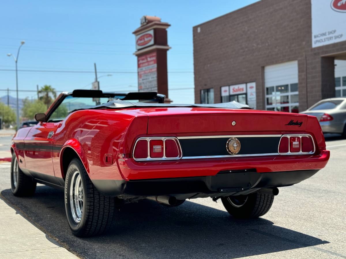 Ford-Mustang-convertible-1973-red-11
