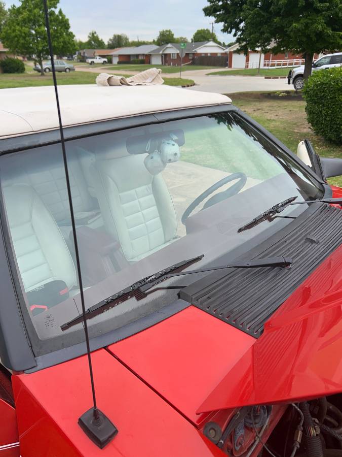 Ford-Mustang-convertible-1986-red-10