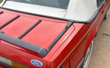 Ford-Mustang-convertible-1986-red-2